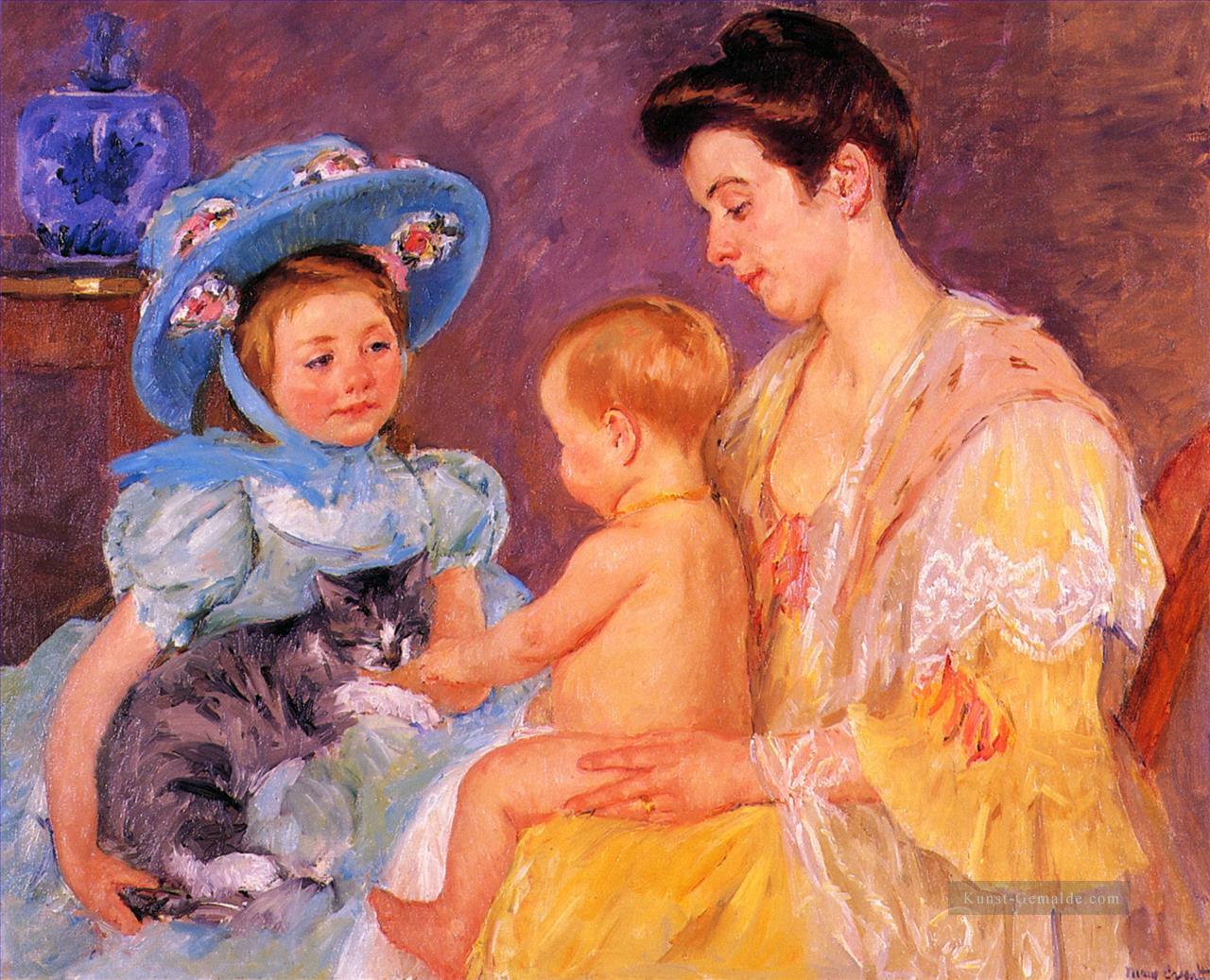 Kinder spielen mit einer Katze Mütter Kinder Mary Cassatt Ölgemälde